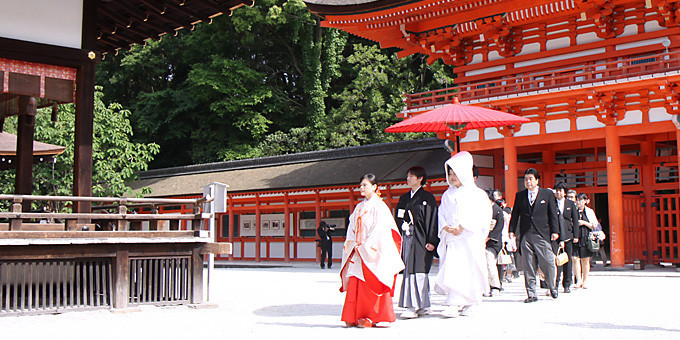 京都で神前式・仏前式のできる４８社寺の紹介｜三々九度・京都本店