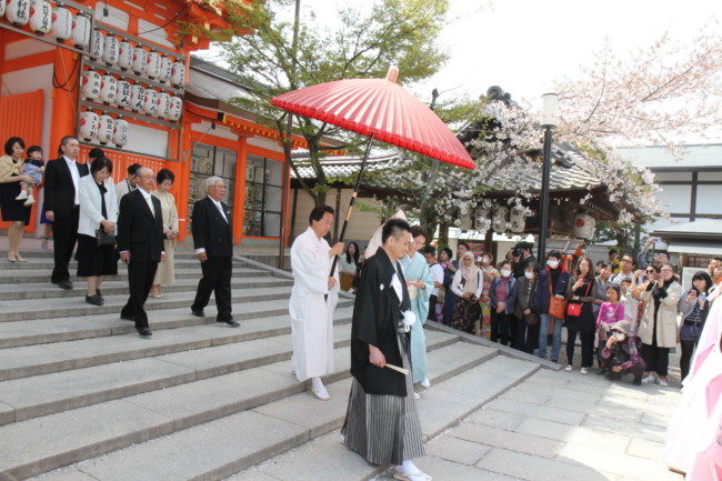 八坂神社での撮影はローカルルールを熟知したカメラマンにお任せ下さい